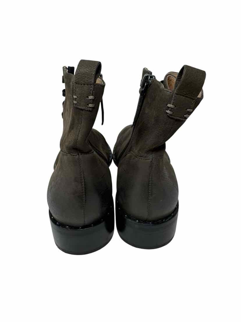 Shoe Size 8.5 HALOGEN Brown Leather Boots
