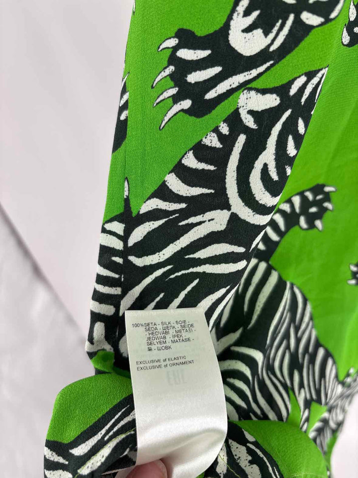 Size M Green Print Shirt