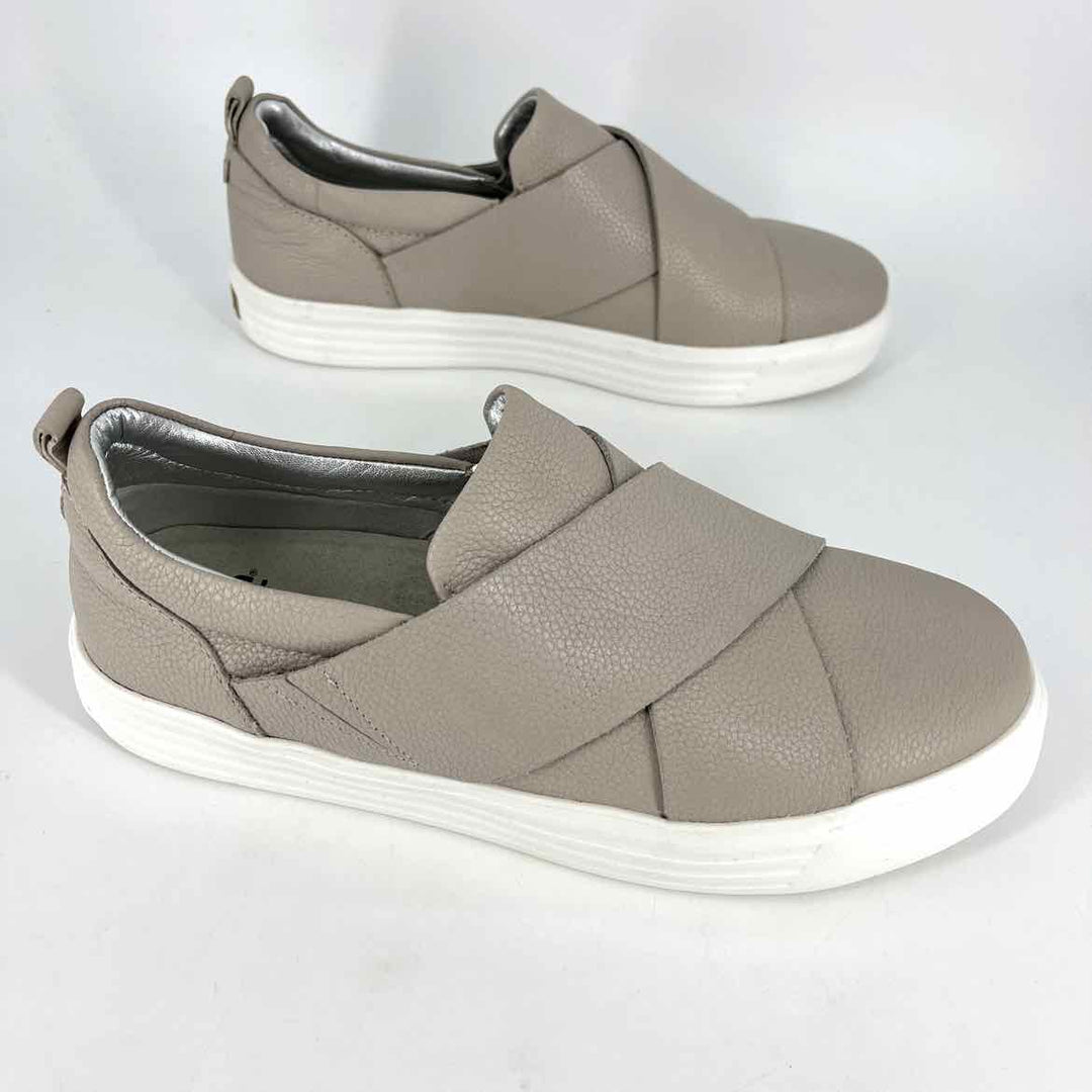 Shoe Size 9.5 Taupe Sneakers
