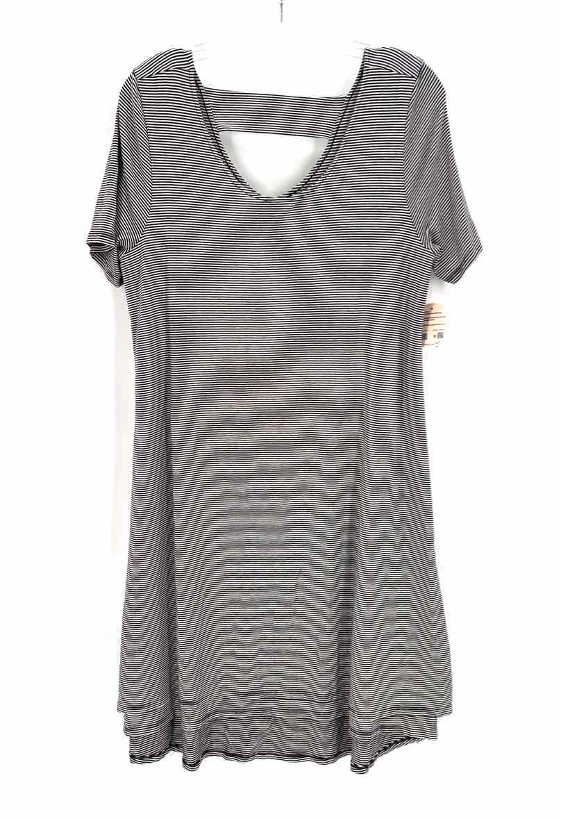 Size M SOFT SURROUNDINGS Black Dress