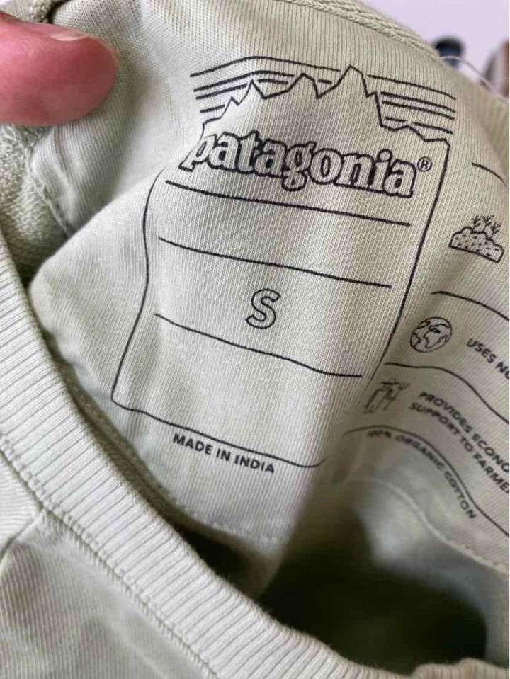Size S PATAGONIA Green Sweater