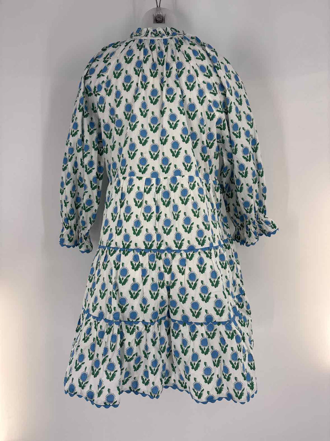 Size M AVARA Cream Dress