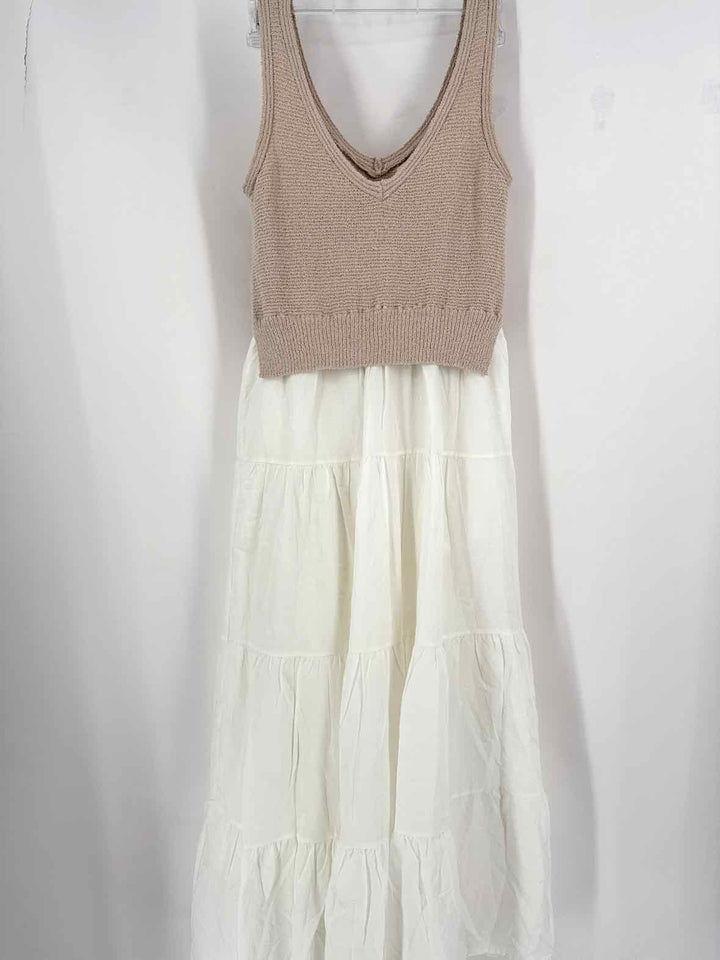 Size M ELAN White Dress