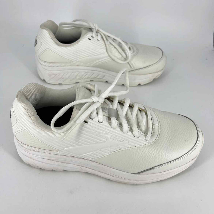 Shoe Size 8 BROOKS White Sneakers