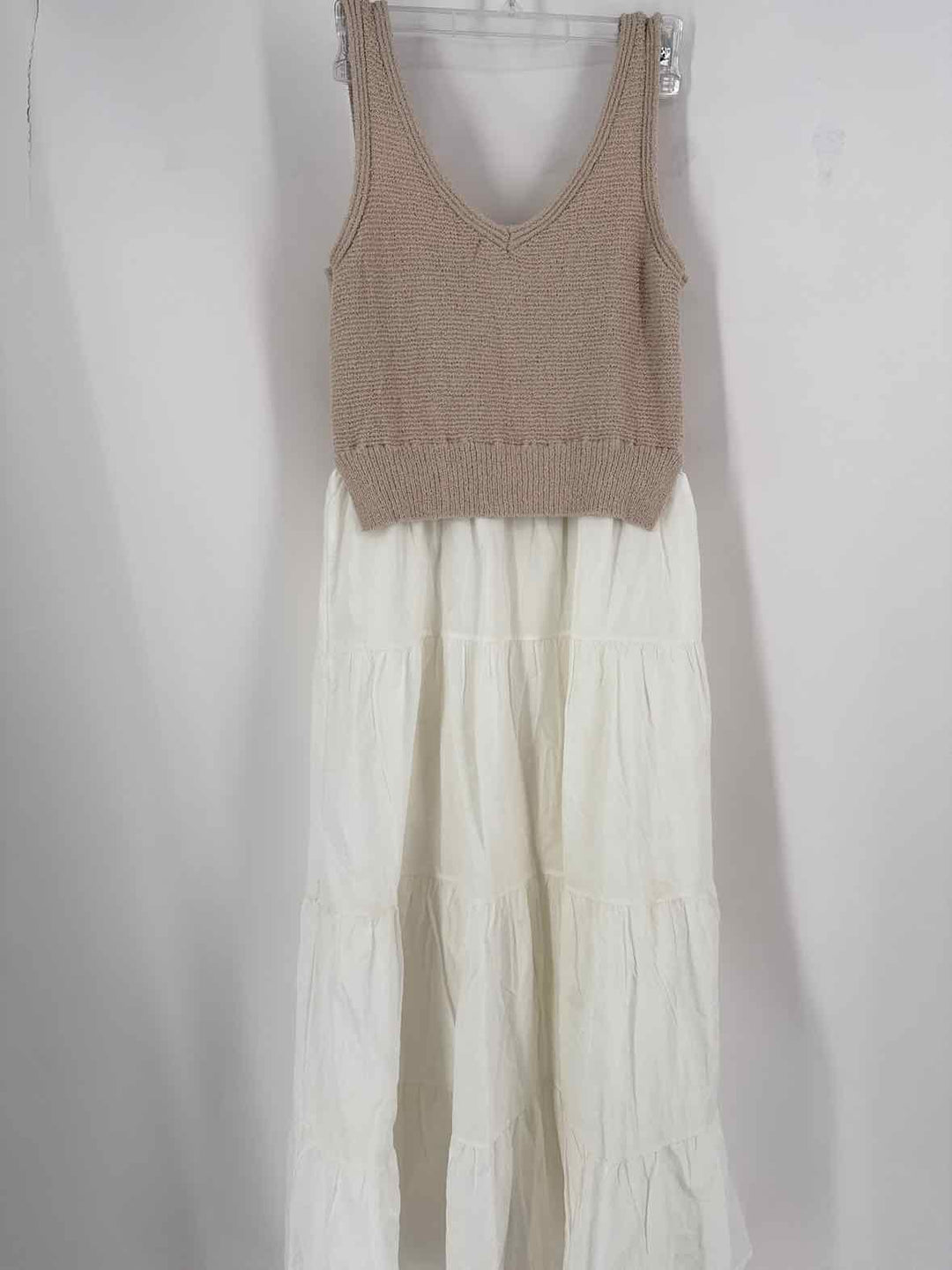 Size M ELAN White Dress