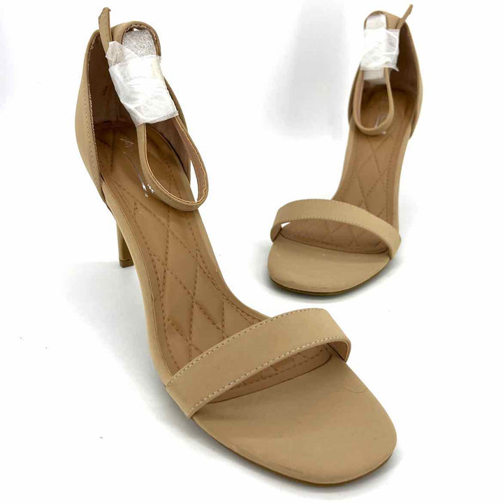 Shoe Size 10 Tan Faux Leather Heels
