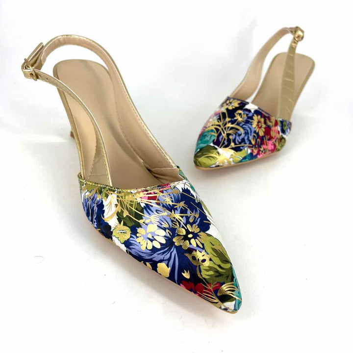 Shoe Size Gold Pumps