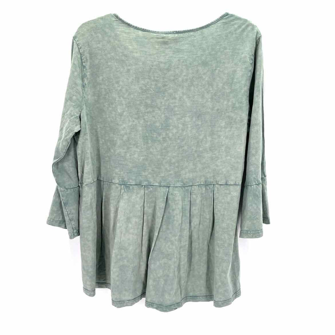 Size L Style & Co Sage Knit Shirt