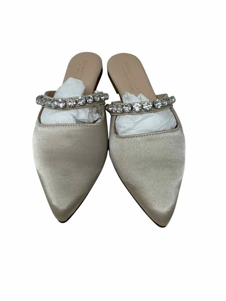 Shoe Size 5.5 Nude Flats