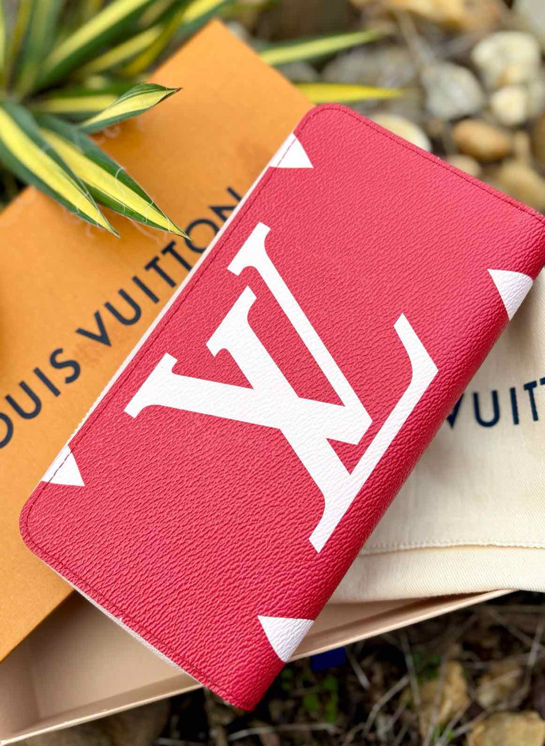 Louis Vuitton Luxury - Wallet