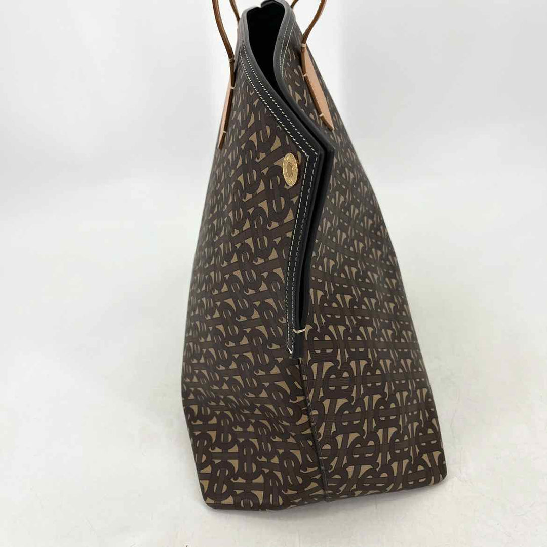 Burberry Luxury - Purse