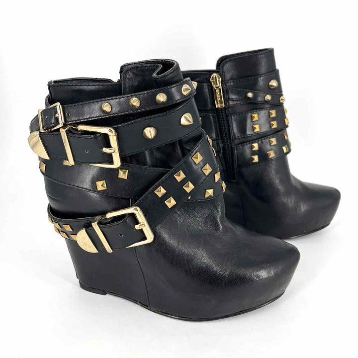 Shoe Size 6 BCBG Black Leather Boots