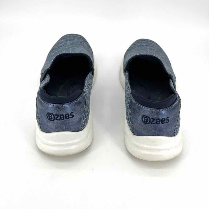 Shoe Size 7.5 Blue Flats