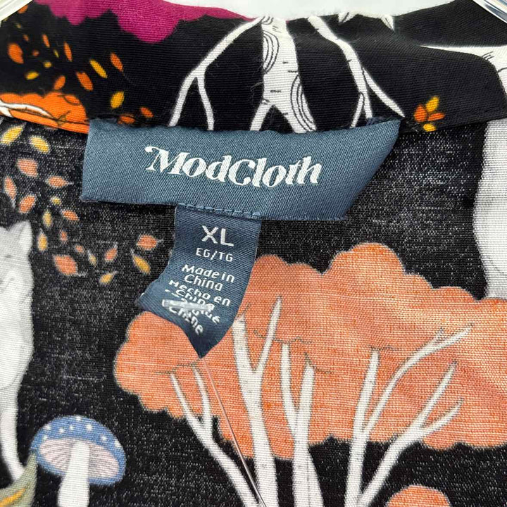 Size XL MODCLOTH Black Sweater