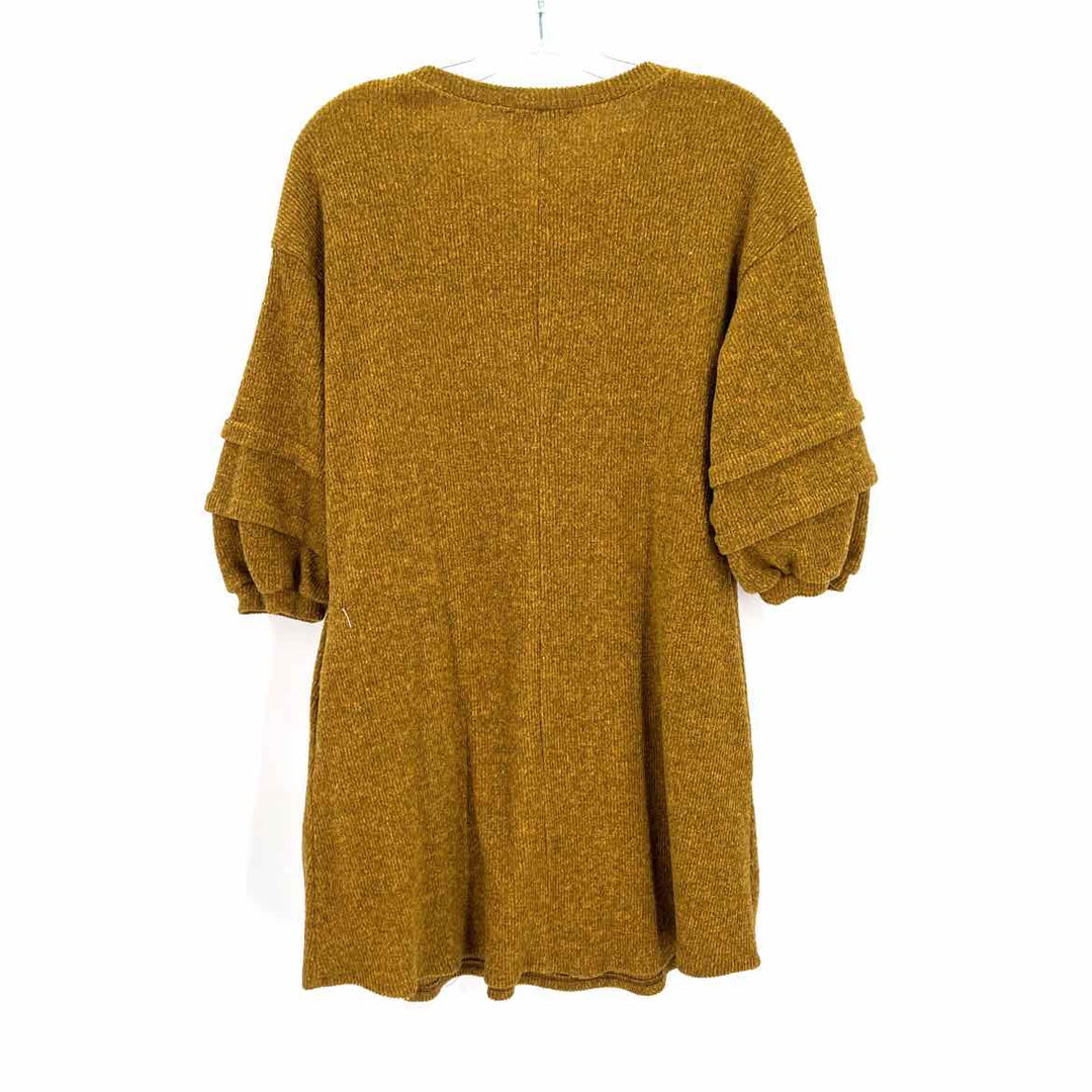 Size M Mustard Knit Vest