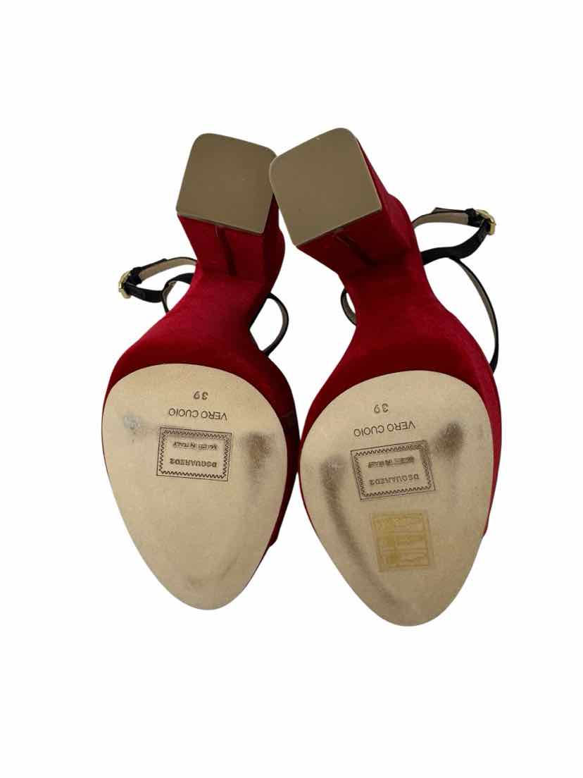 Shoe Size 39 Red Velvet Pumps