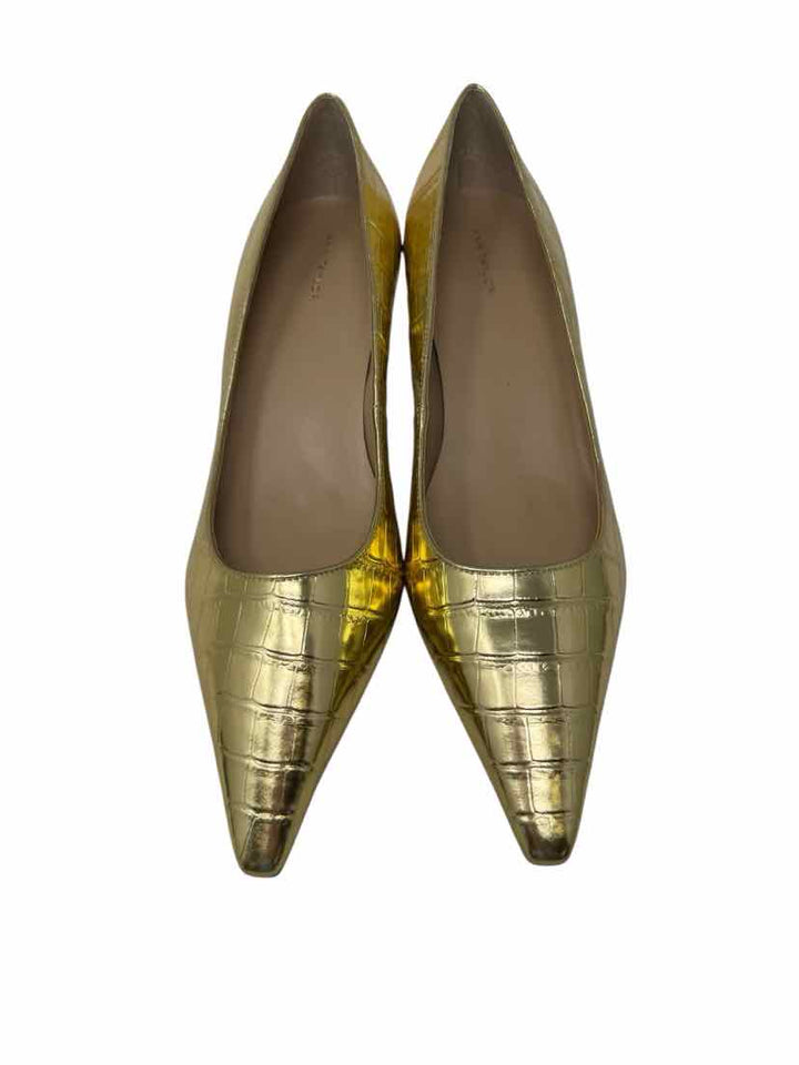 Shoe Size 9 Ann Taylor Gold Leather Pumps