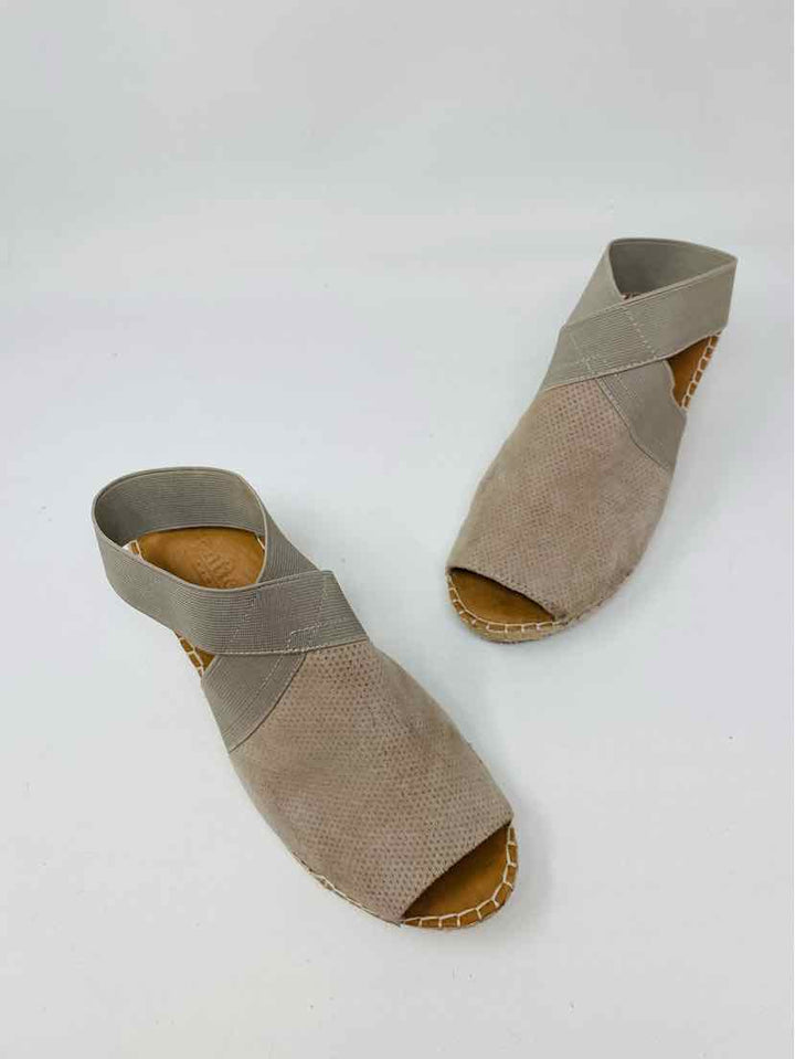 Shoe Size 8 GENTLE SOULS Tan Leather Sandals