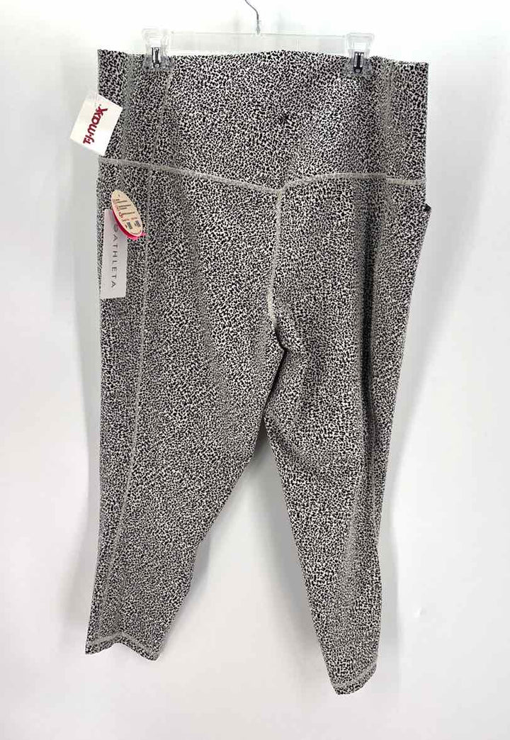 Size 3X Athleta Multi-Color Knit Leggings