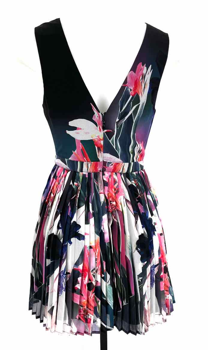 Size 4 BEBE Black Dress