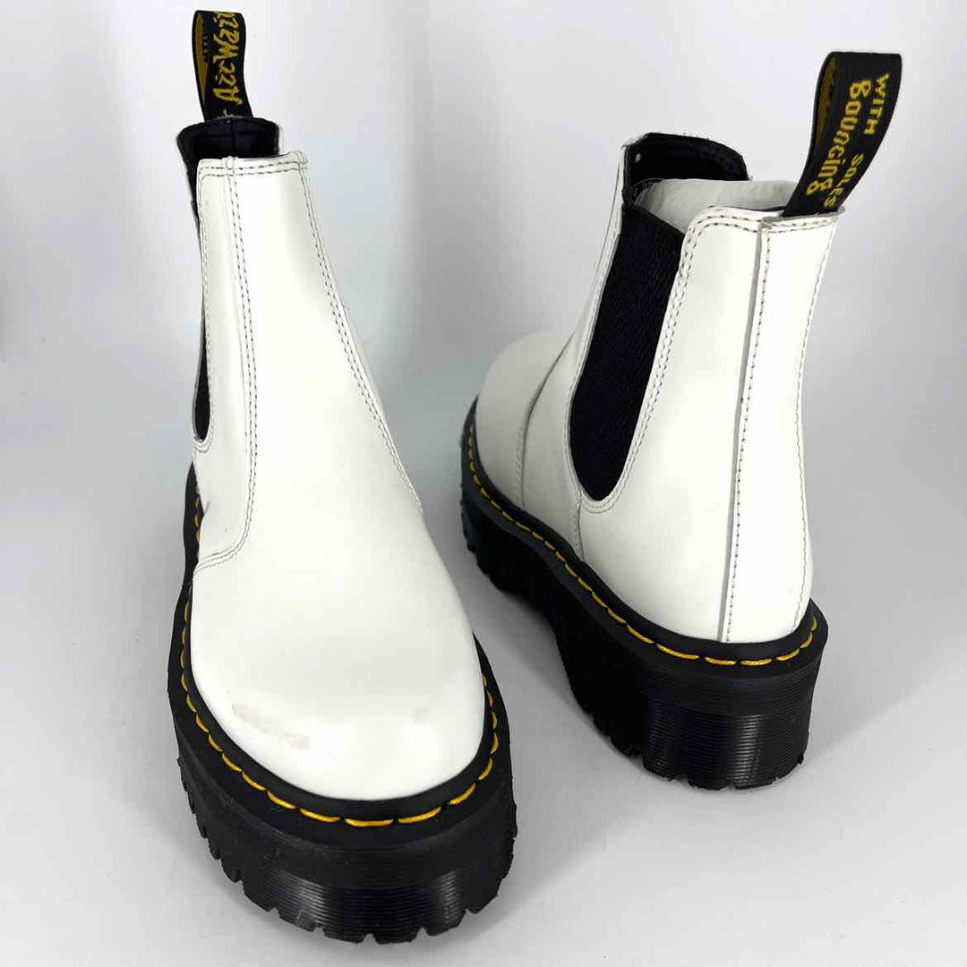 Shoe Size 7 DOC MARTENS White Leather Boots