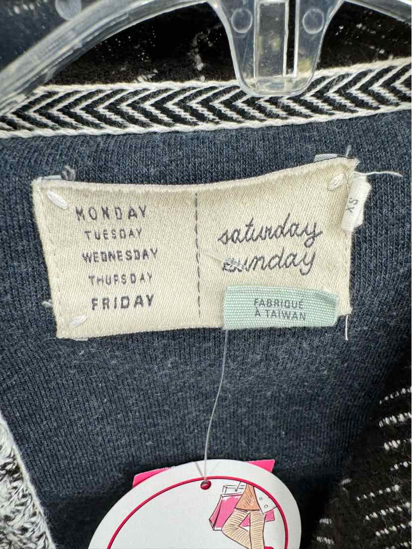 Size XS SATURDAY SUNDAY Black/White Sweater
