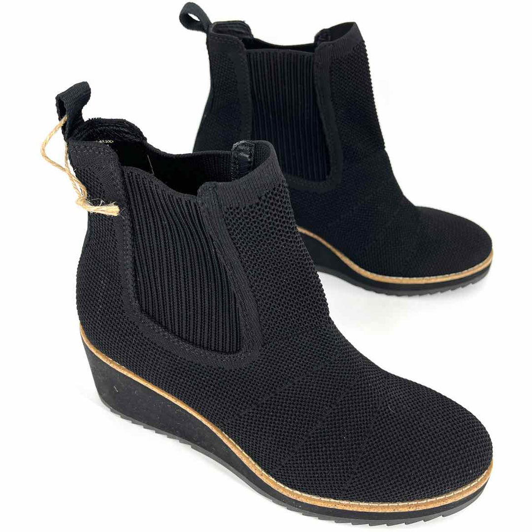 Shoe Size 10 SOFFT Black Knit Boots