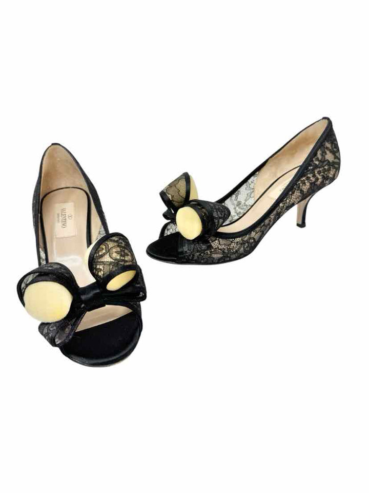 Shoe Size 36.5 VALENTINO Black Lace Pumps