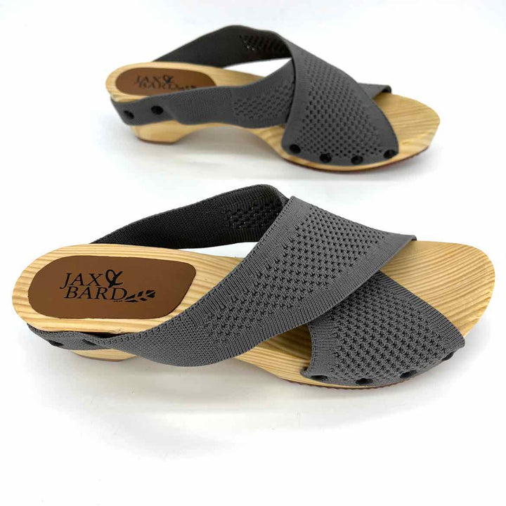 Shoe Size 10 Gray Sandals