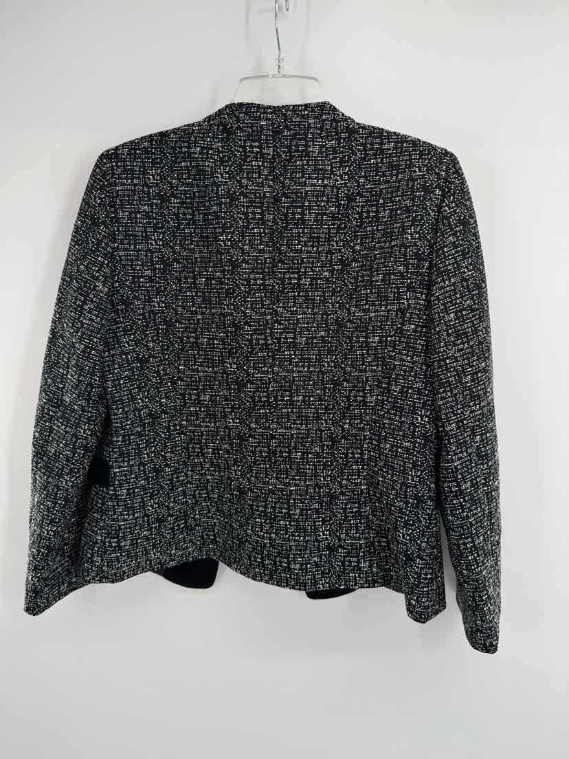 Size 10 TAHARI Gray Blazer