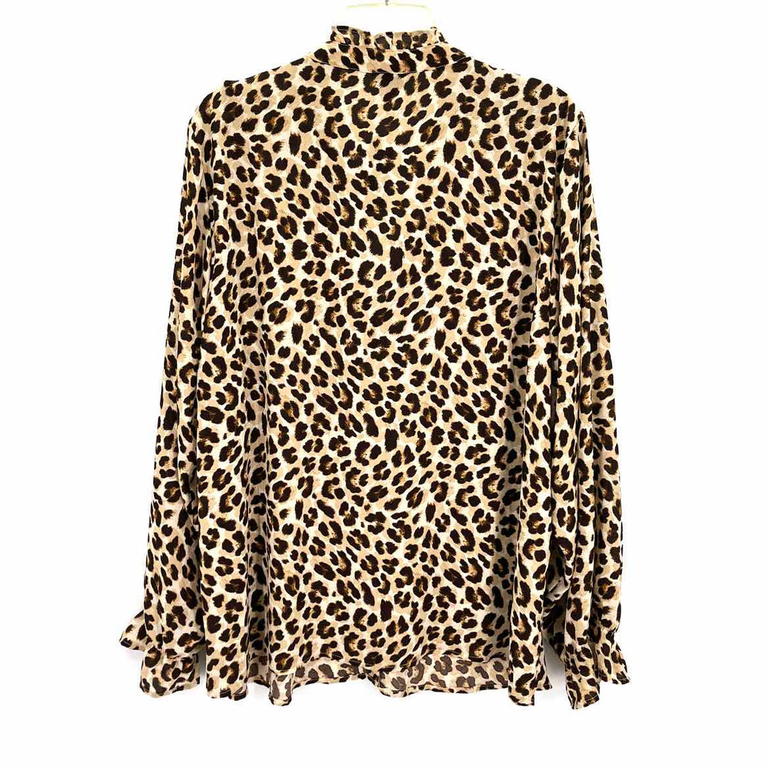 Size 18/20 Torrid Cream Shirt