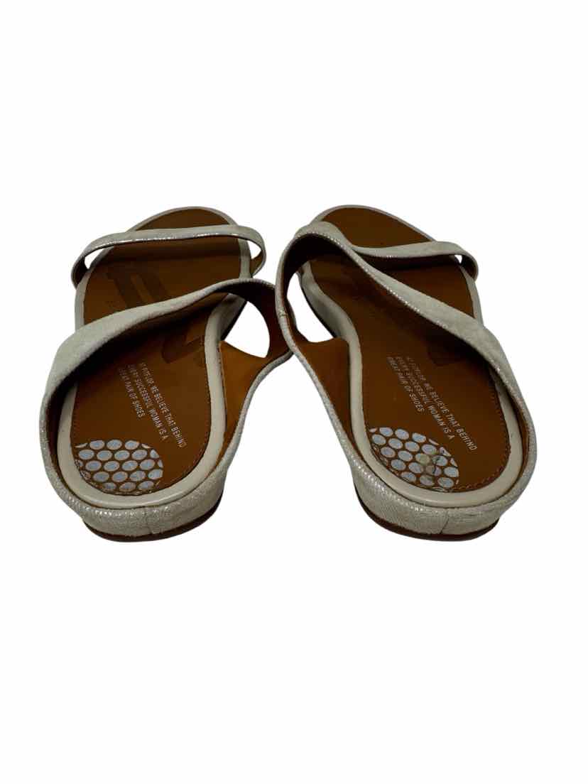 Shoe Size 41 FITFLOP Gold Leather Sandals