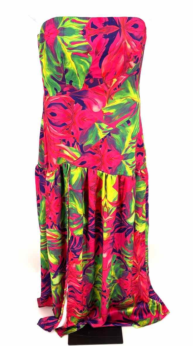 Size 1X AKIRA Hot Pink Dress