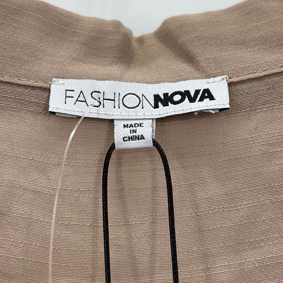 Size 1X FASHION NOVA Tan Shirt