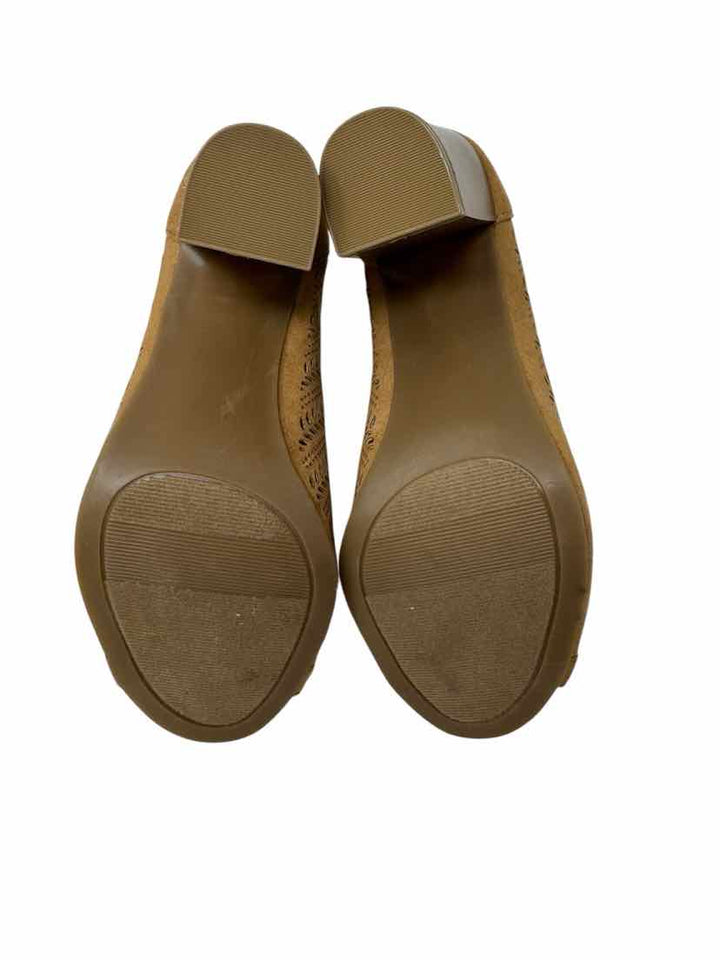 Shoe Size 6.5 APT 9 Brown Boots
