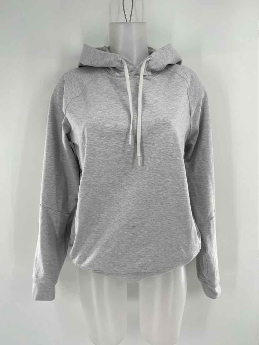 Size M Lululemon Gray Shirt