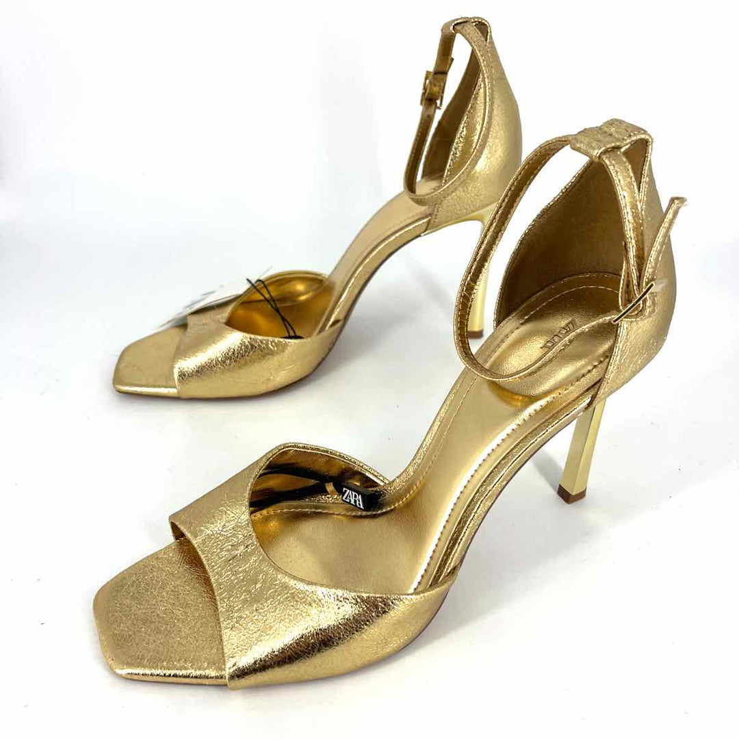 Shoe Size 41 ZARA Gold Pumps