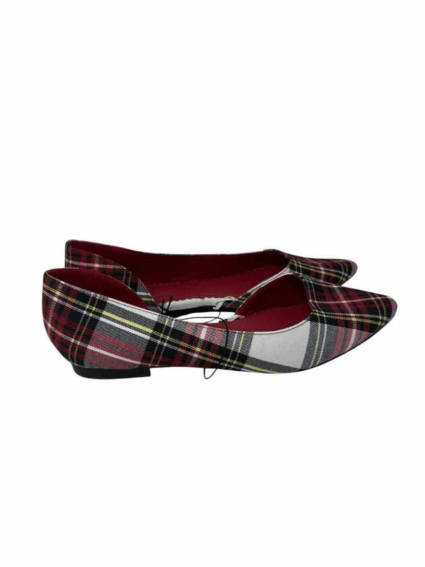 Shoe Size 9 ISSAC MIZRAHI Red Flats