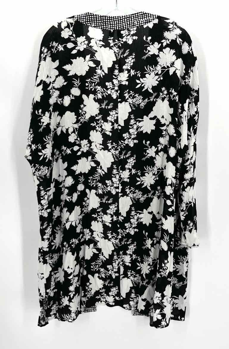 Size L VERSONA Black Jacket