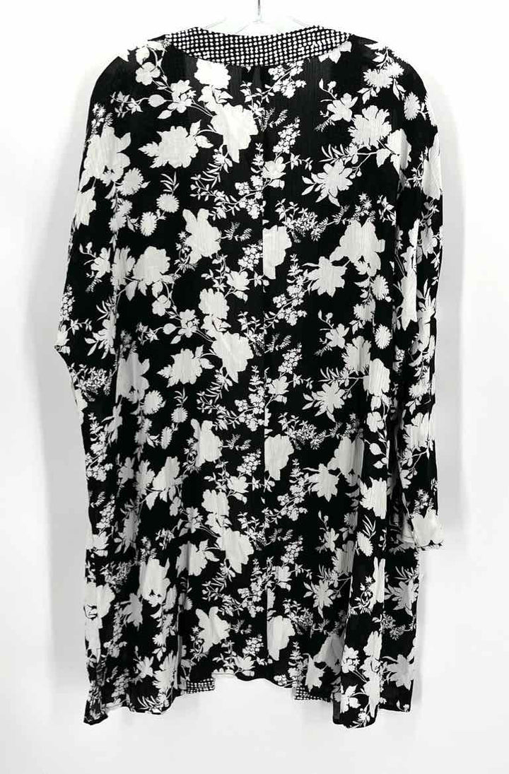 Size L VERSONA Black Jacket
