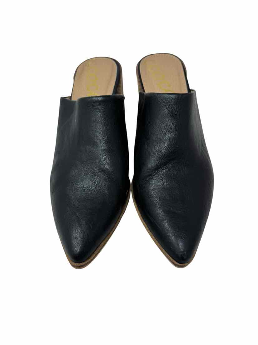 Shoe Size 9 Black Pumps
