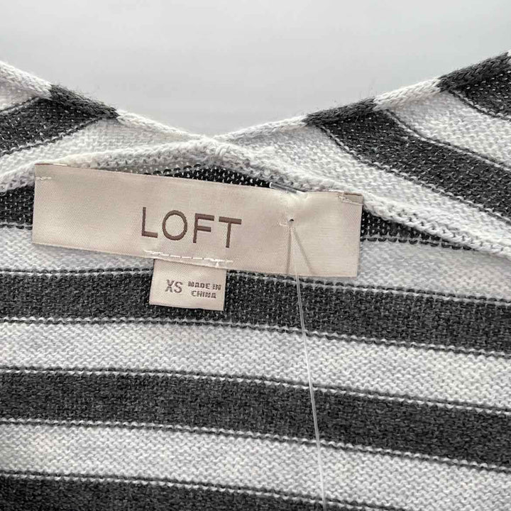 Size XS Ann Taylor Gray Sweater