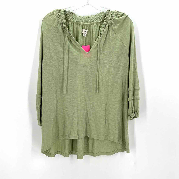 Size M WONDERLY Sage Shirt
