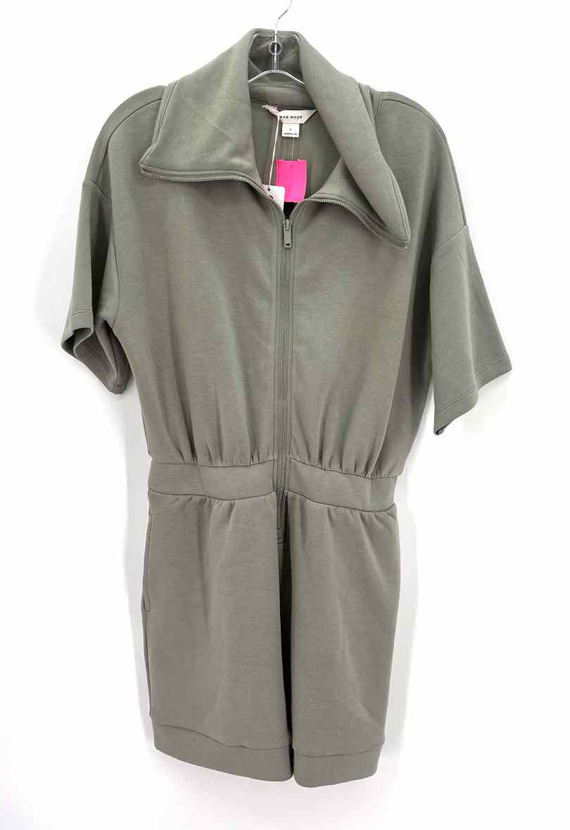 Size L Sage Romper