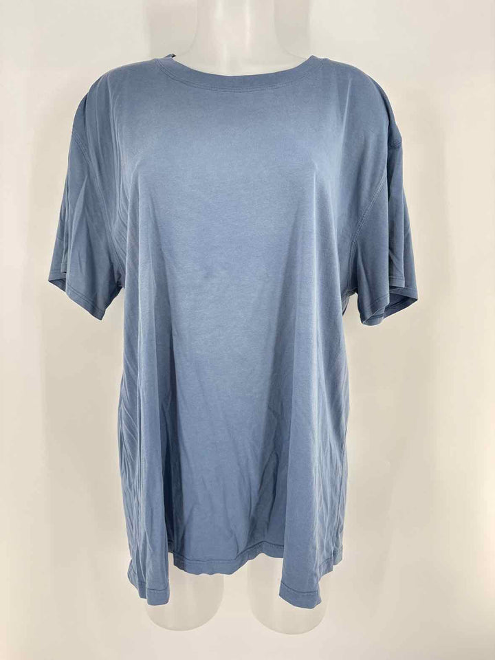 Size 1X Lululemon Blue Shirt