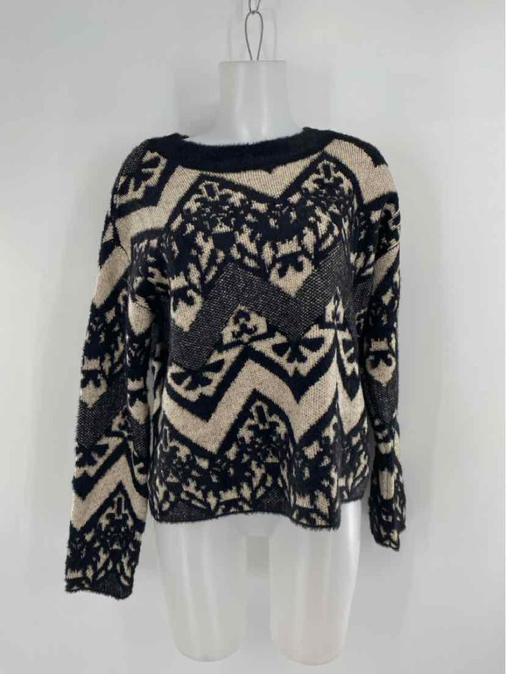 Size M TRIBAL Black Print Sweater