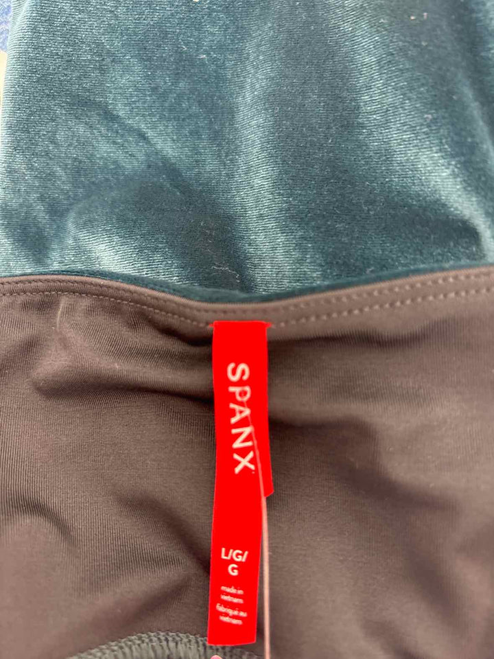 Size L SPANX Green Pants