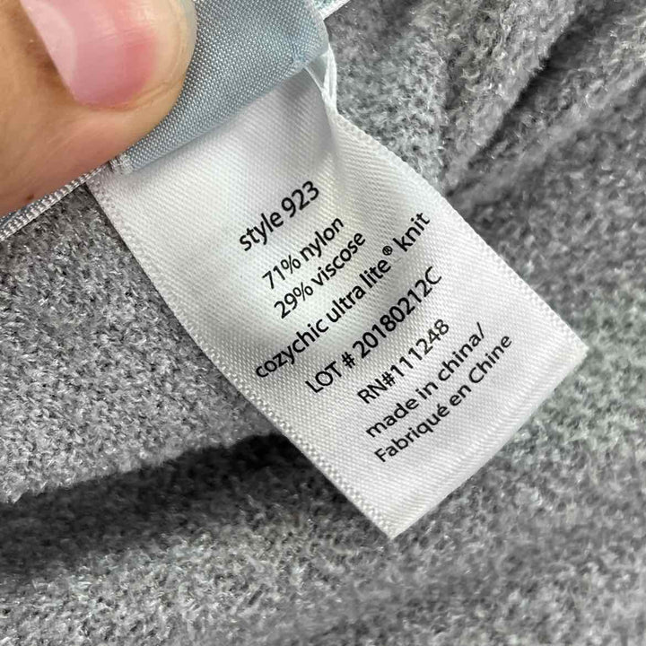 Size One Size Barefoot Dreams Gray Sweater