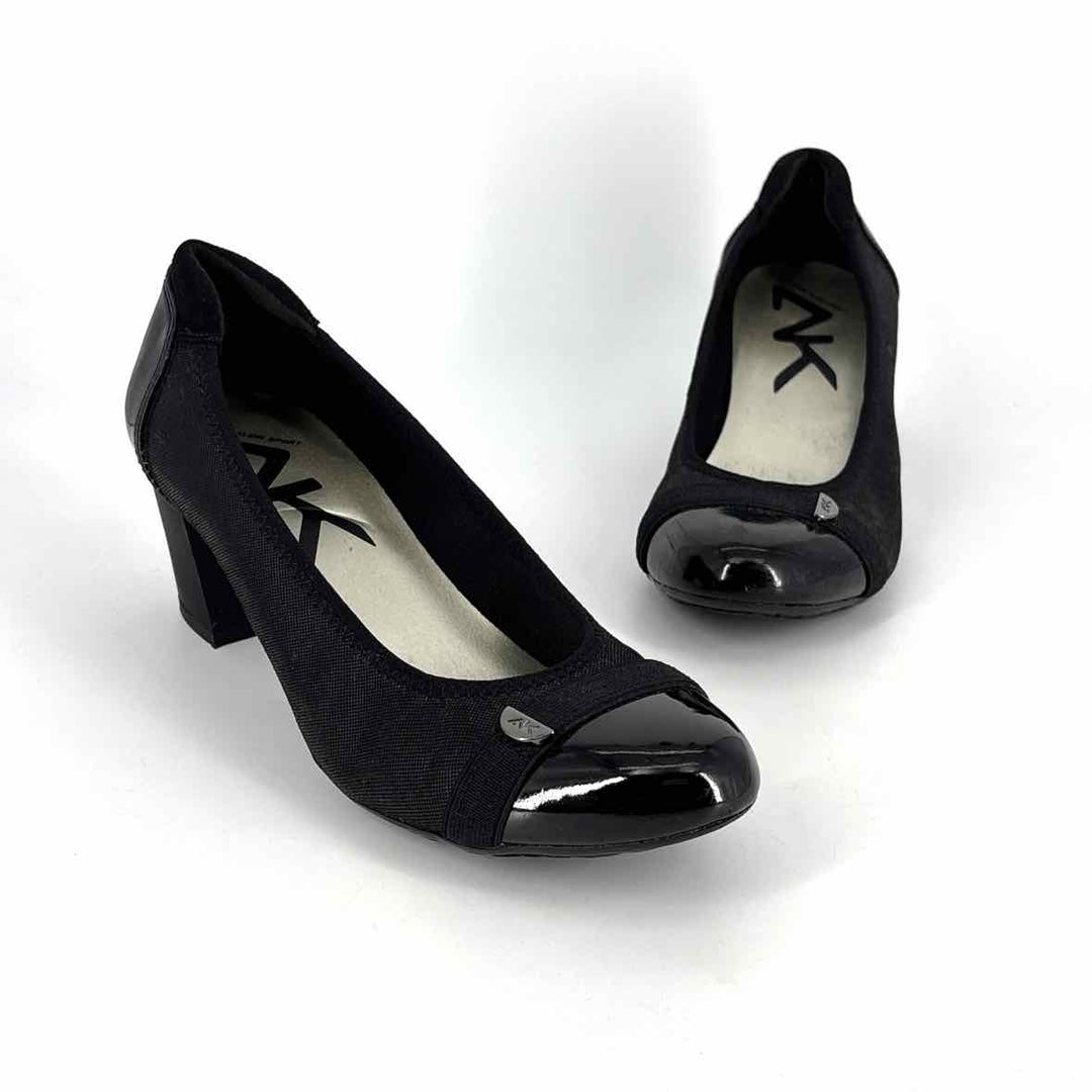 Shoe Size 7 Anne Klein Black Pumps