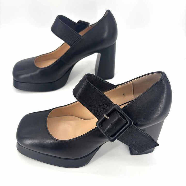 Shoe Size 41 L LOVE Black Leather Heels